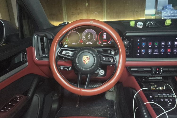 Used Porsche Cayenne 2024 Cayenne 3.0T Steering Wheel