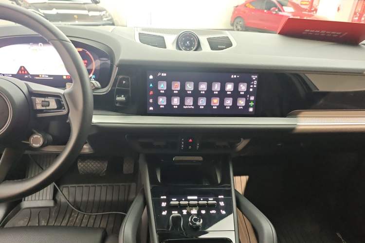 Used Porsche Cayenne 2024 Cayenne 3.0T Audio And AC Panel