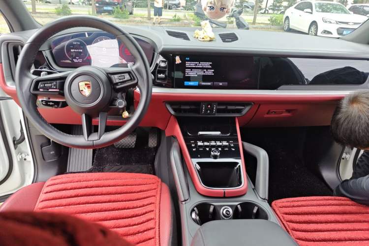 Used Porsche Cayenne 2024 Cayenne 3.0T Center Console