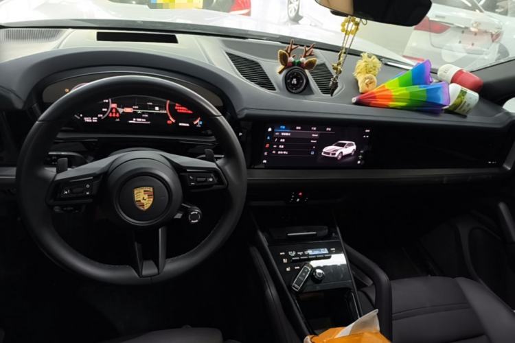 Used Porsche Cayenne 2024 Cayenne 3.0T Center Console