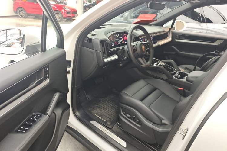 Used Porsche Cayenne 2024 Cayenne 3.0T Driver Seat