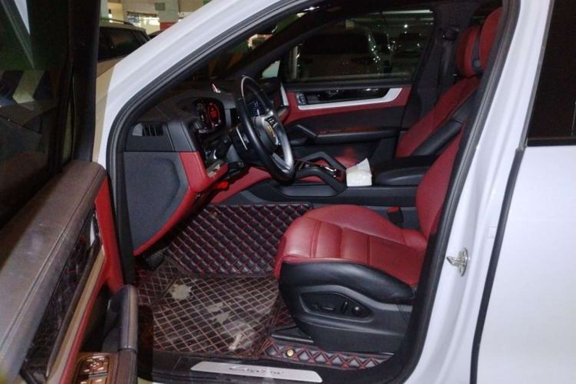 Used Porsche Cayenne 2024 Cayenne 3.0T Driver Seat