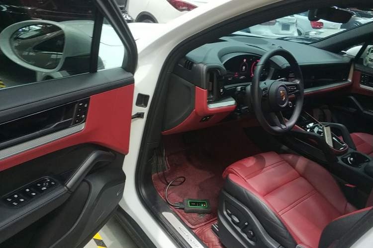 Used Porsche Cayenne 2024 Cayenne 3.0T Driver Seat