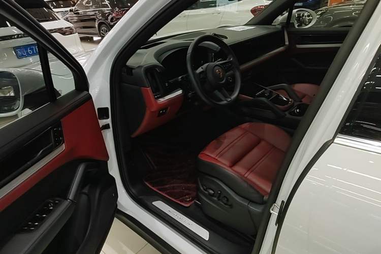 Used Porsche Cayenne 2024 Cayenne 3.0T Driver Seat