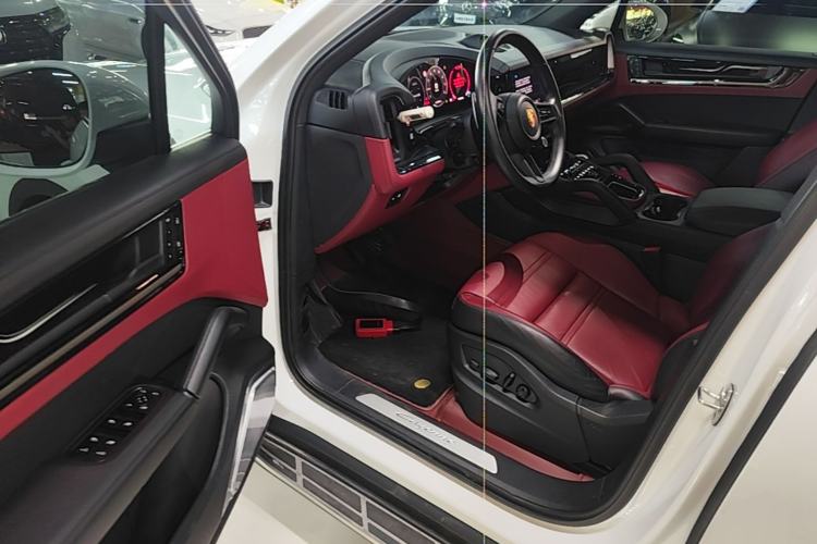 Used Porsche Cayenne 2024 Cayenne 3.0T Driver Seat