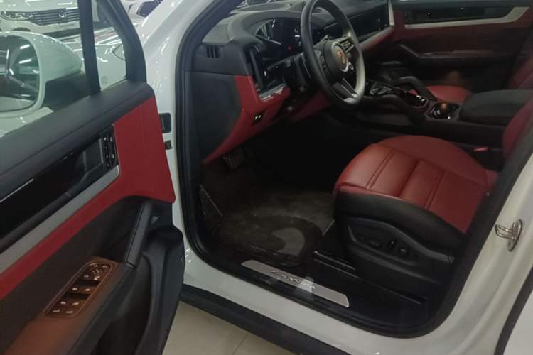 Used Porsche Cayenne 2024 Cayenne 3.0T Driver Seat