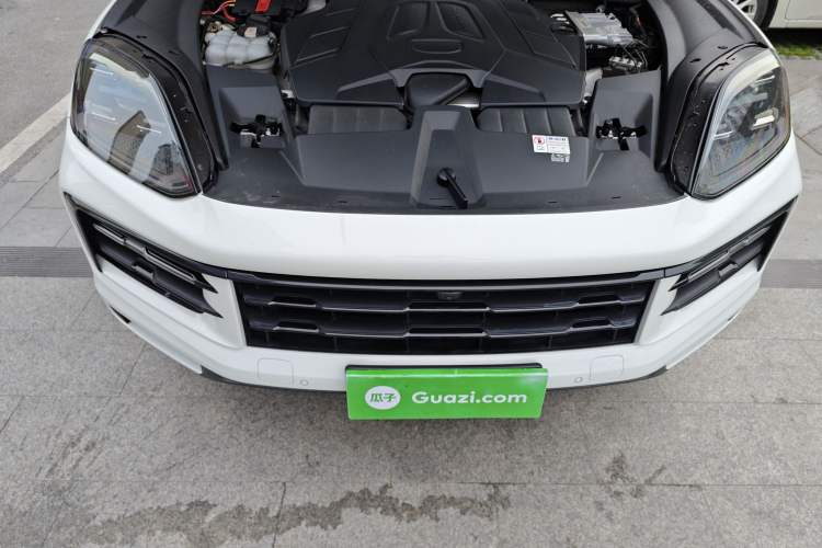 Used Porsche Cayenne 2024 Cayenne 3.0T Engine Bay
