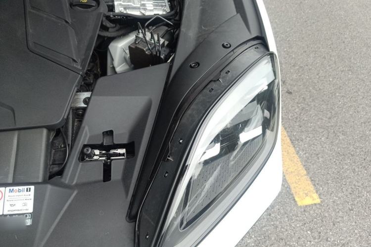 Used Porsche Cayenne 2024 Cayenne 3.0T Engine Bay Left