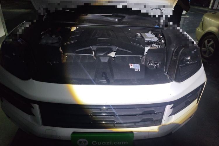 Used Porsche Cayenne 2024 Cayenne 3.0T Engine Bay
