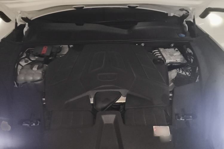 Used Porsche Cayenne 2024 Cayenne 3.0T Engine Bay