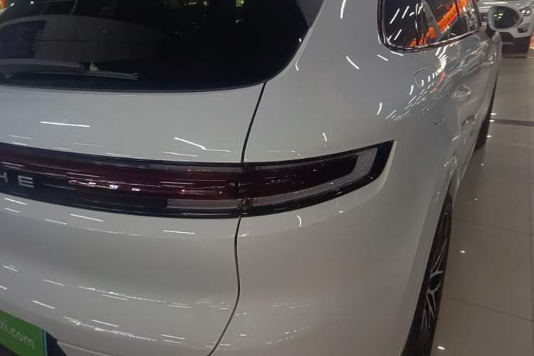 Used Porsche Cayenne 2024 Cayenne 3.0T Exterior 3
