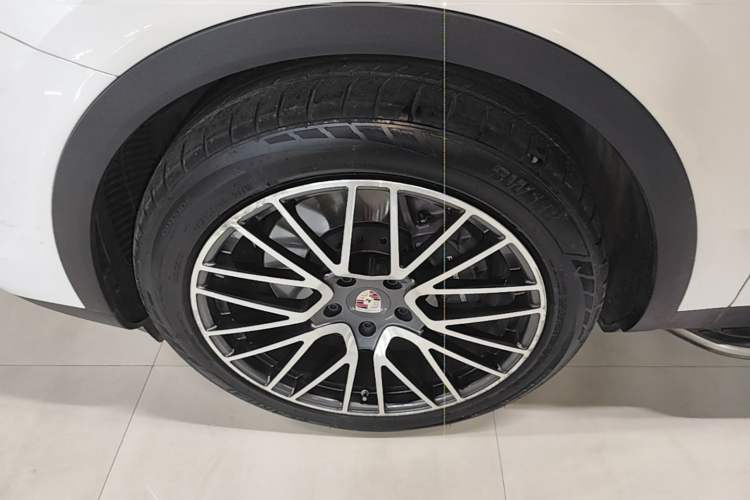 Used Porsche Cayenne 2024 Cayenne 3.0T Exterior 4