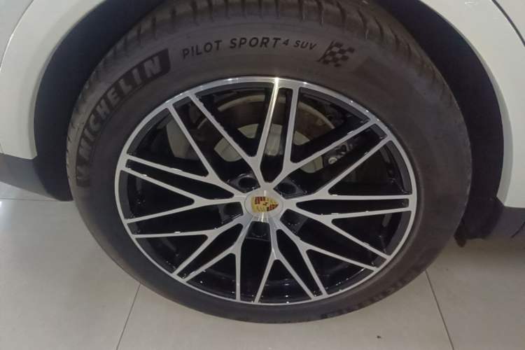 Used Porsche Cayenne 2024 Cayenne 3.0T Exterior 5