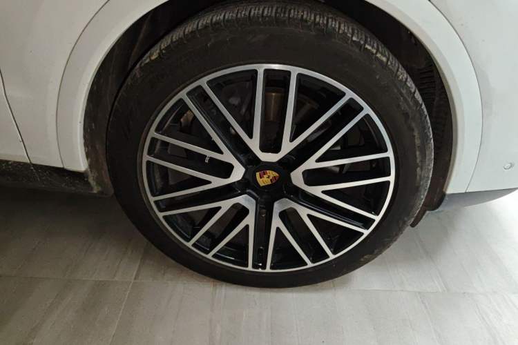 Used Porsche Cayenne 2024 Cayenne 3.0T Exterior 7