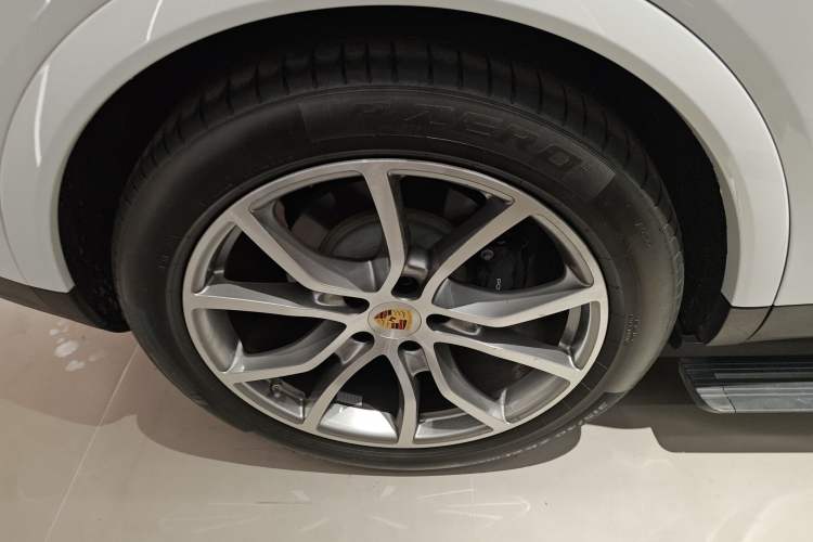 Used Porsche Cayenne 2024 Cayenne 3.0T Exterior 8
