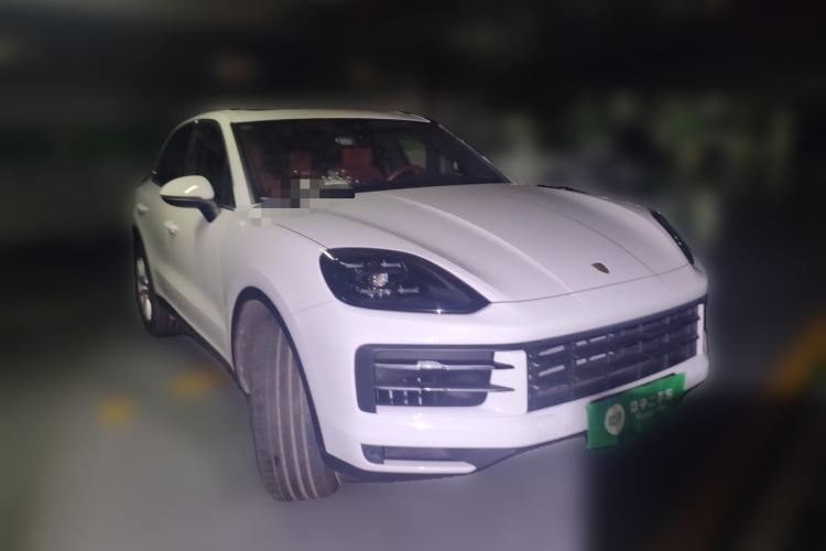 Used Porsche Cayenne 2024 Cayenne 3.0T Front Right 45 Deg