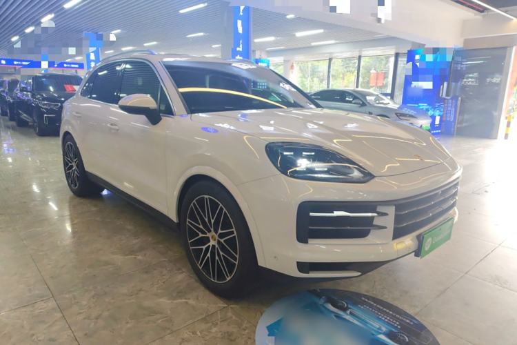 Used Porsche Cayenne 2024 Cayenne 3.0T Front Right 45 Deg