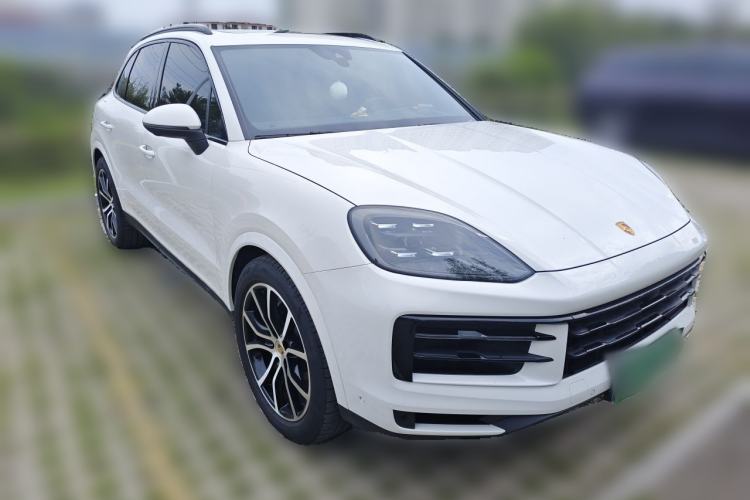 Used Porsche Cayenne 2024 Cayenne 3.0T Front Right 45 Deg