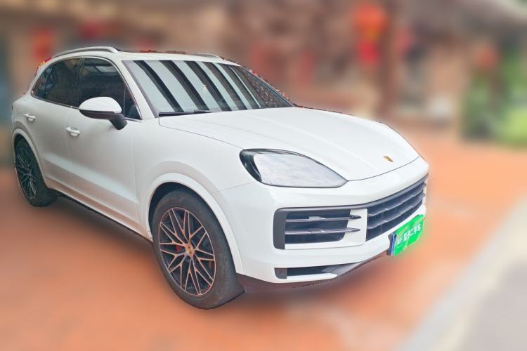 Used Porsche Cayenne 2024 Cayenne 3.0T Front Right 45 Deg