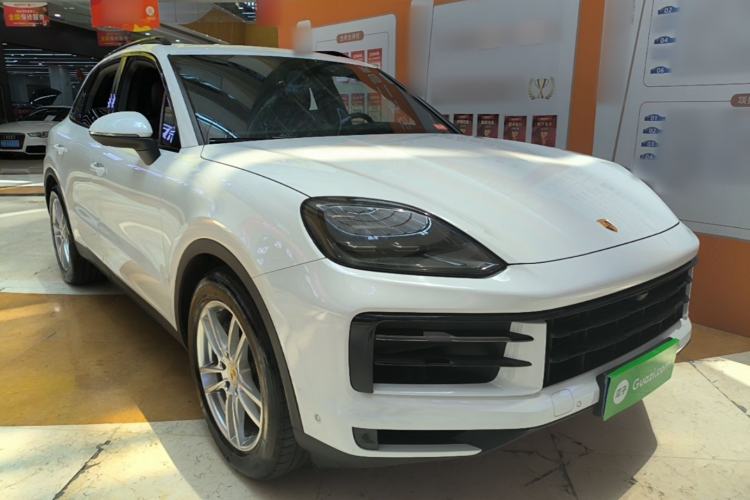 Used Porsche Cayenne 2024 Cayenne 3.0T Front Right 45 Deg