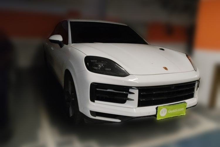 Used Porsche Cayenne 2024 Cayenne 3.0T Front Right 45 Deg