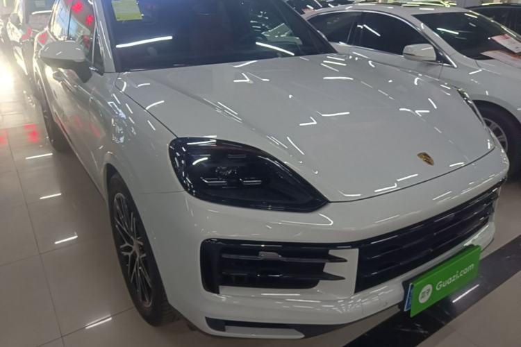 Used Porsche Cayenne 2024 Cayenne 3.0T Front Right 45 Deg
