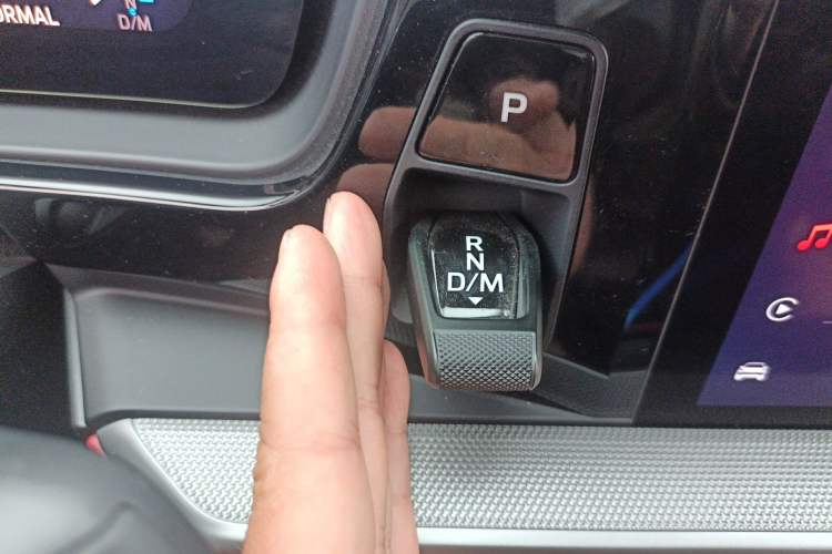 Used Porsche Cayenne 2024 Cayenne 3.0T Gear Lever