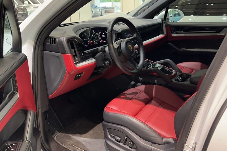 Used Porsche Cayenne 2024 Cayenne 3.0T Interior 1