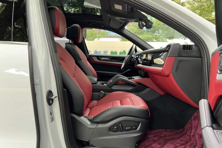Used Porsche Cayenne 2024 Cayenne 3.0T Interior 2