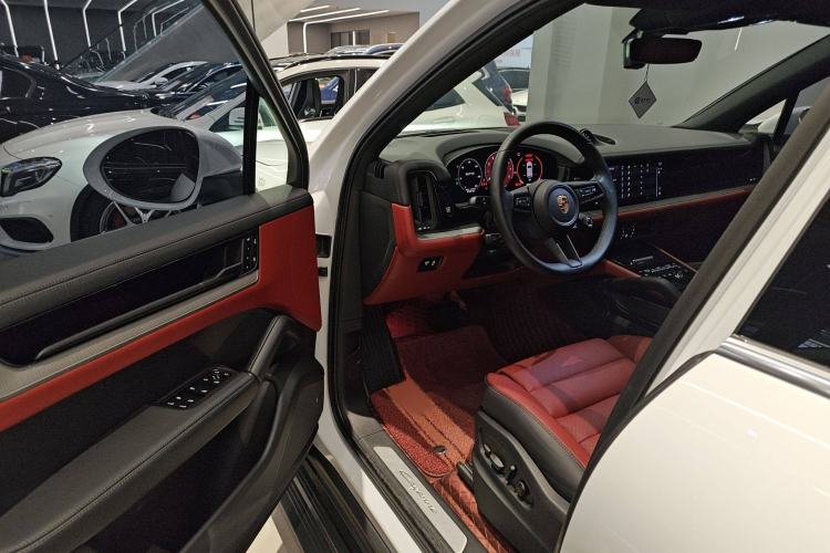 Used Porsche Cayenne 2024 Cayenne 3.0T Interior 3