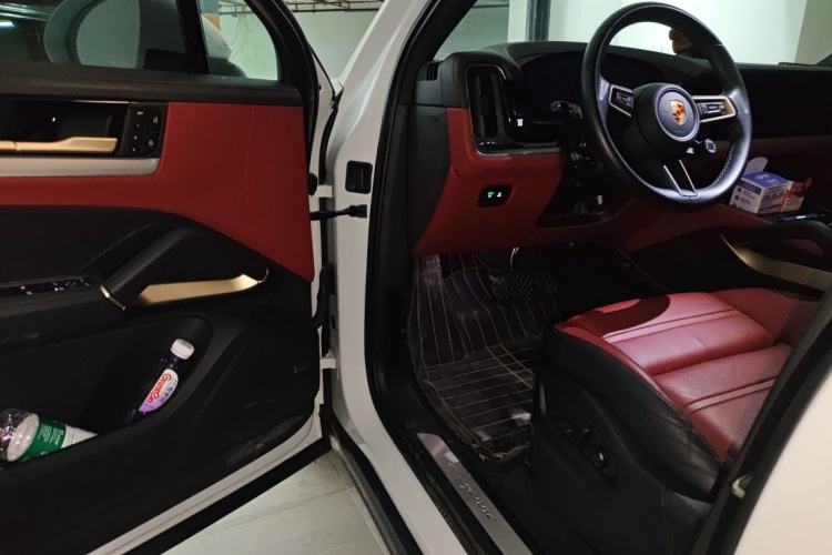 Used Porsche Cayenne 2024 Cayenne 3.0T Interior 3