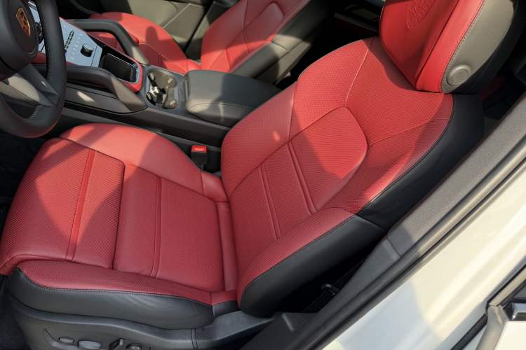 Used Porsche Cayenne 2024 Cayenne 3.0T Interior 3