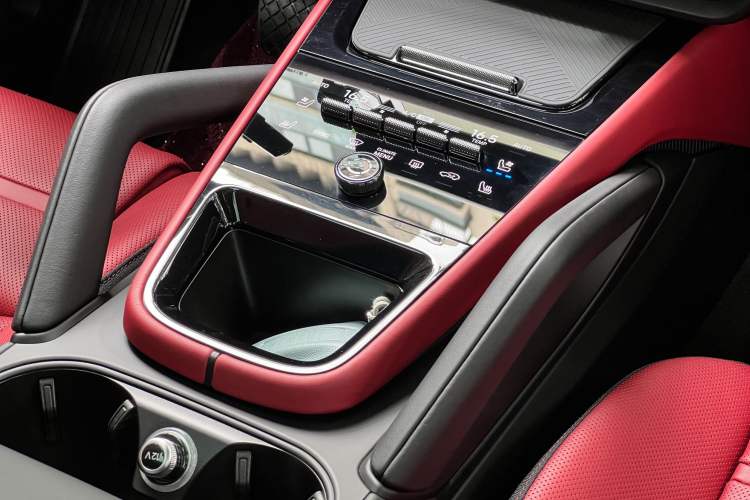 Used Porsche Cayenne 2024 Cayenne 3.0T Interior 8