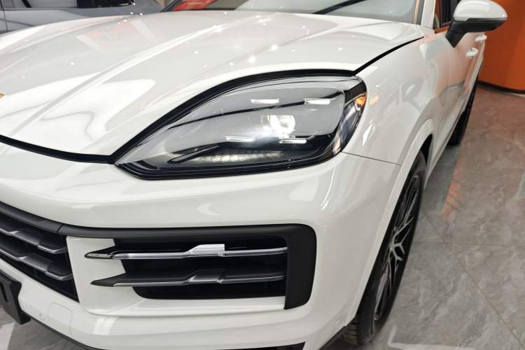 Used Porsche Cayenne 2024 Cayenne 3.0T Left Front Headlight
