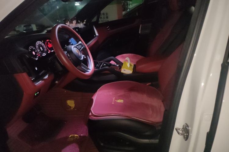 Used Porsche Cayenne 2024 Cayenne 3.0T Left Front Seat