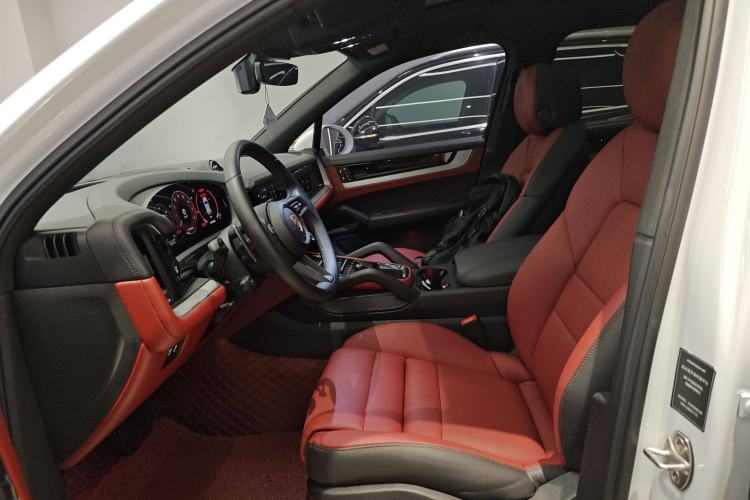 Used Porsche Cayenne 2024 Cayenne 3.0T Left Front Seat