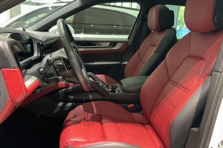 Used Porsche Cayenne 2024 Cayenne 3.0T Left Front Seat