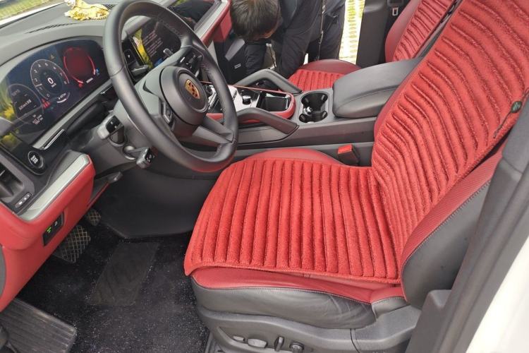 Used Porsche Cayenne 2024 Cayenne 3.0T Left Front Seat