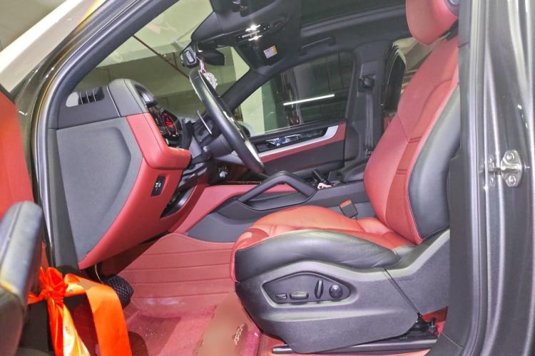Used Porsche Cayenne 2024 Cayenne 3.0T Left Front Seat