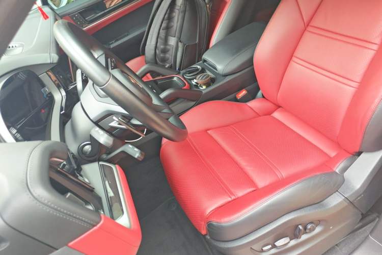 Used Porsche Cayenne 2024 Cayenne 3.0T Left Front Seat