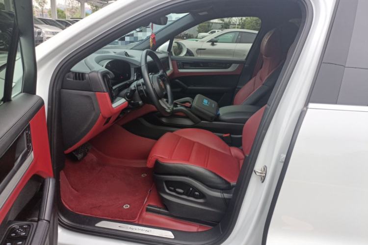 Used Porsche Cayenne 2024 Cayenne 3.0T Left Front Seat