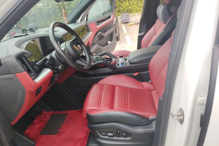 Used Porsche Cayenne 2024 Cayenne 3.0T Left Front Seat
