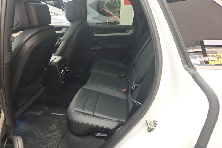 Used Porsche Cayenne 2024 Cayenne 3.0T Left Rear Seat