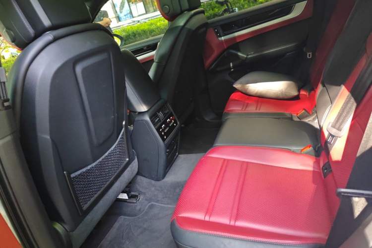 Used Porsche Cayenne 2024 Cayenne 3.0T Left Rear Seat