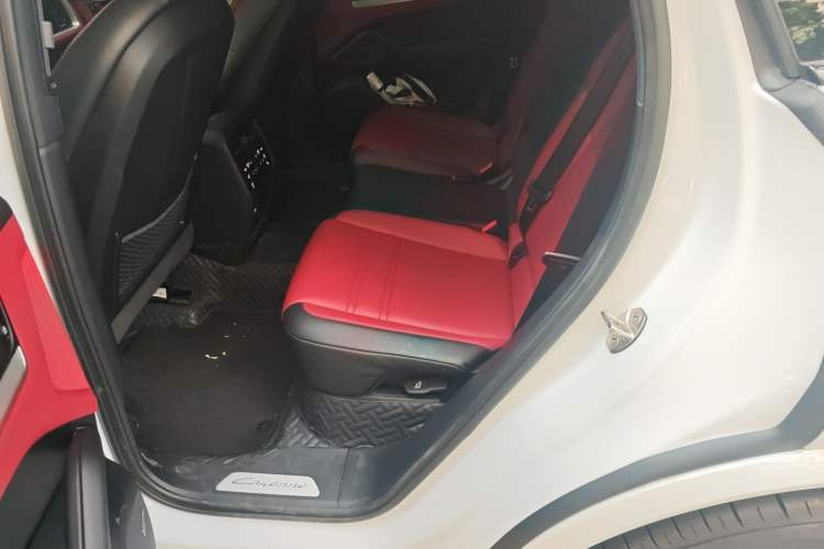 Used Porsche Cayenne 2024 Cayenne Coupé 3.0T Left Rear Seat