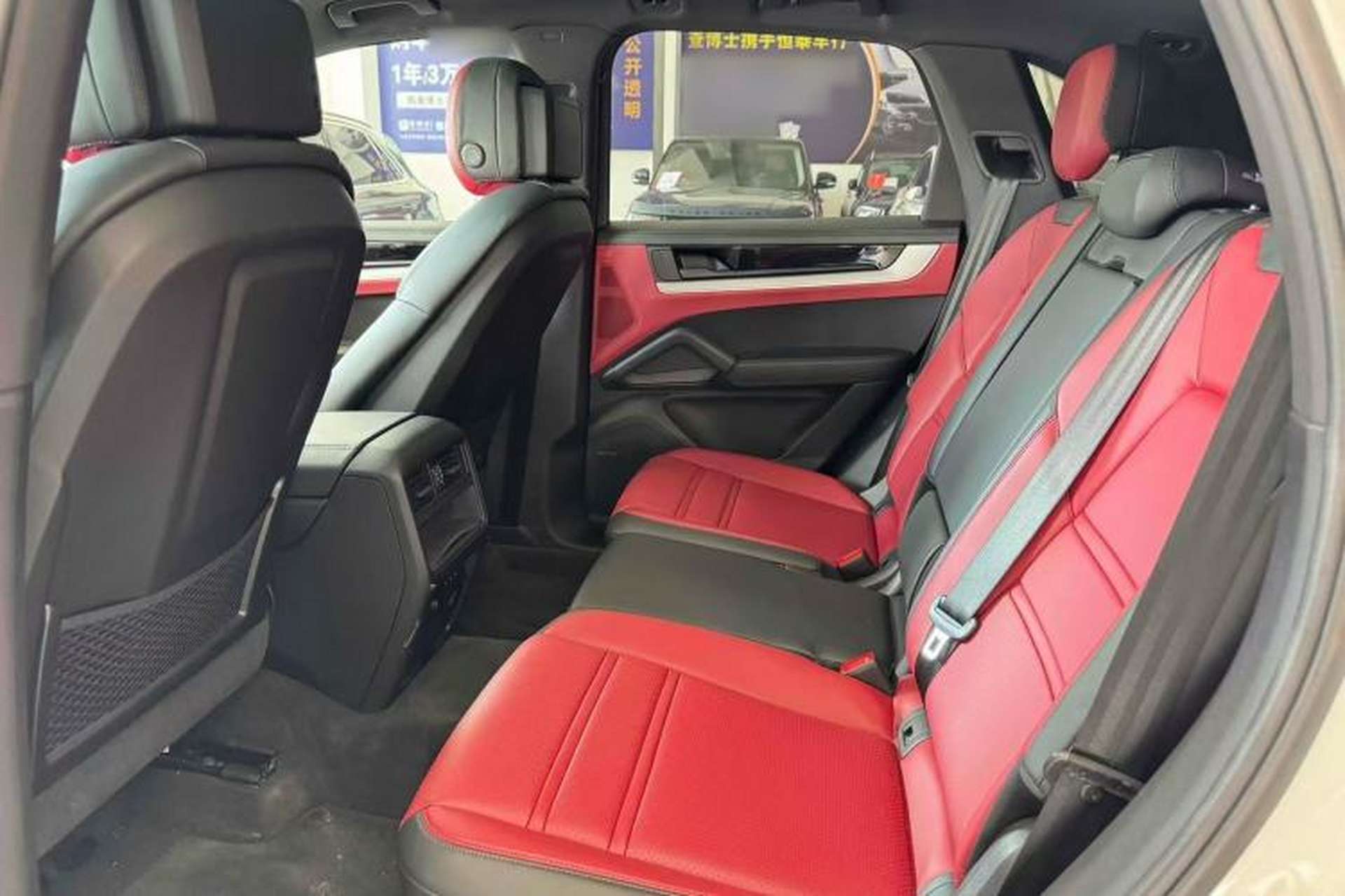 Used Porsche Cayenne 2024 Cayenne 3.0T Left Rear Seat
