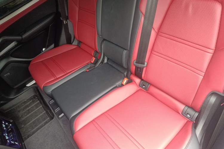 Used Porsche Cayenne 2024 Cayenne 3.0T Left Rear Seat