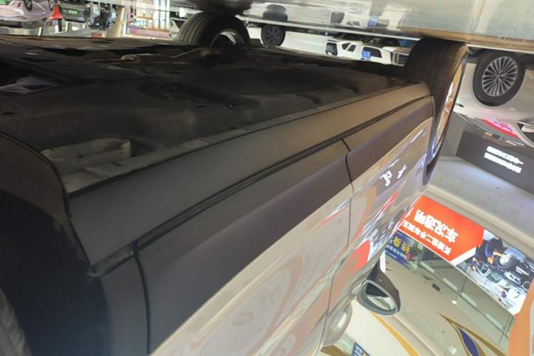 Used Porsche Cayenne 2024 Cayenne 3.0T Left Side Sill