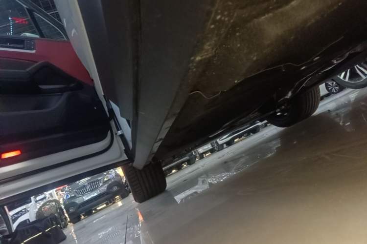 Used Porsche Cayenne 2024 Cayenne 3.0T Left Side Sill