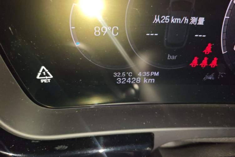 Used Porsche Cayenne 2024 Cayenne 3.0T Odometer Close Up